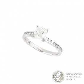 18k White Gold Cushion Cut Diamond Ring 0.96ct F/VS1
